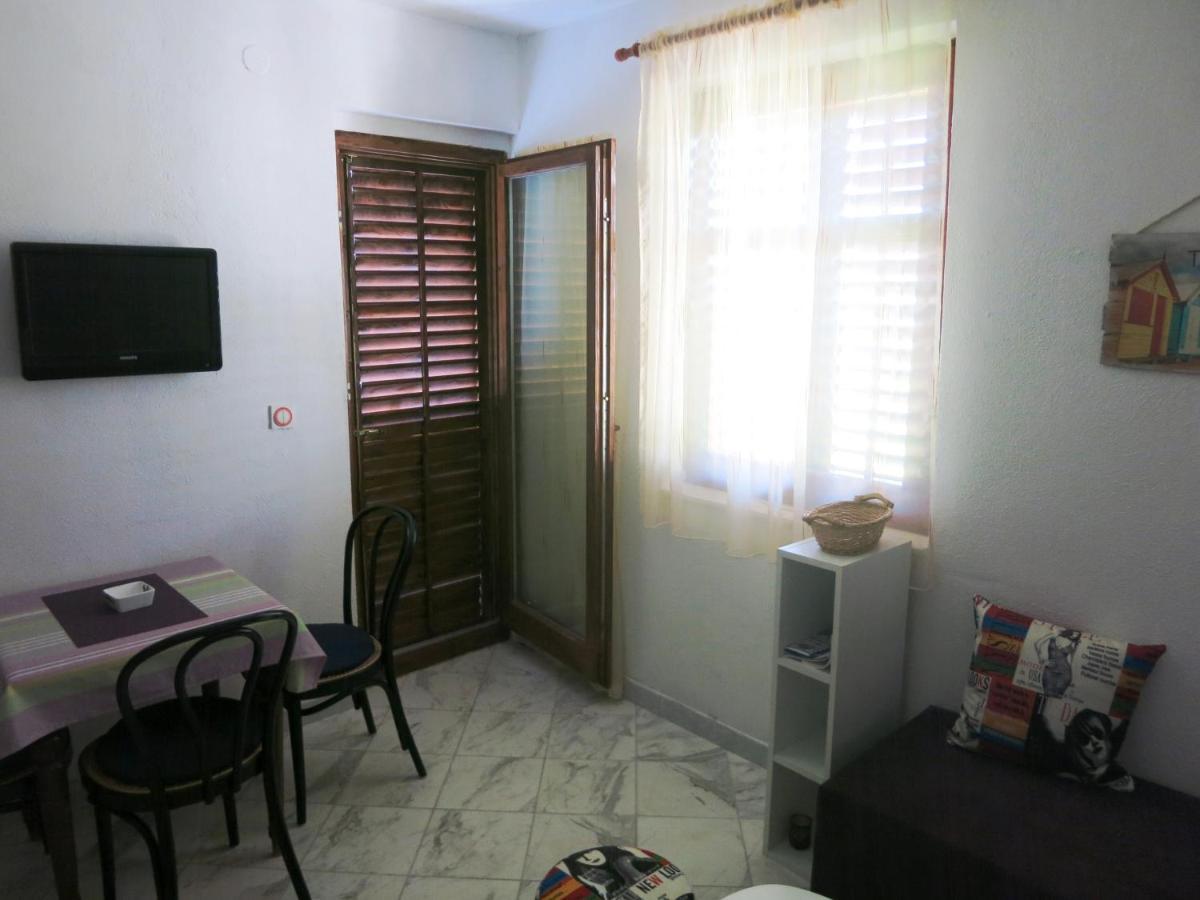 Apartments Delibasic โรกอซนิซา ภายนอก รูปภาพ