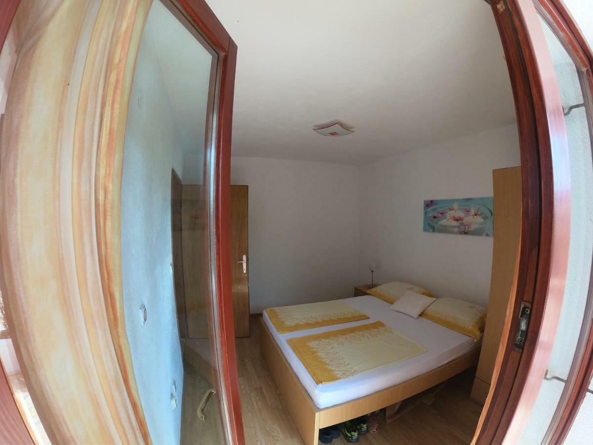 Apartments Delibasic โรกอซนิซา ภายนอก รูปภาพ