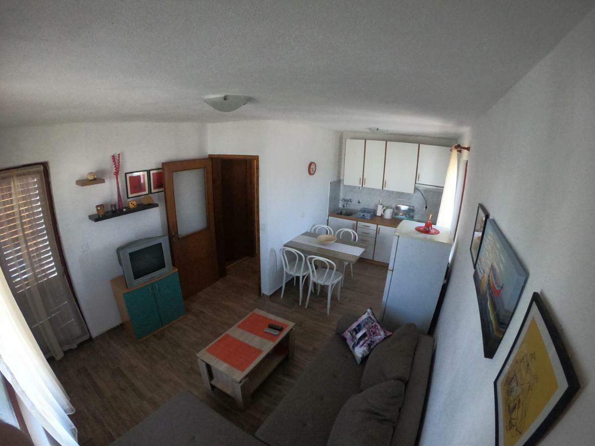 Apartments Delibasic โรกอซนิซา ภายนอก รูปภาพ