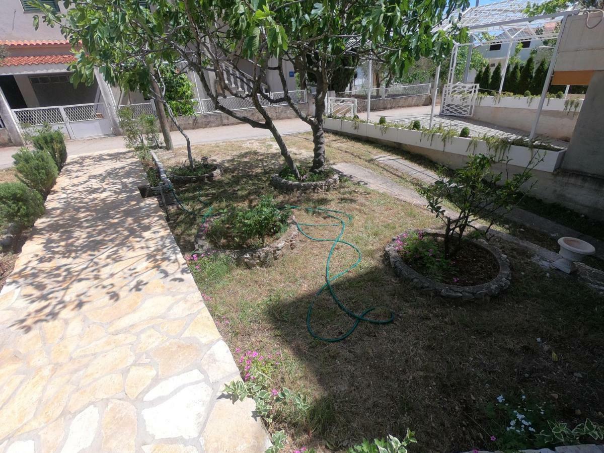 Apartments Delibasic โรกอซนิซา ภายนอก รูปภาพ