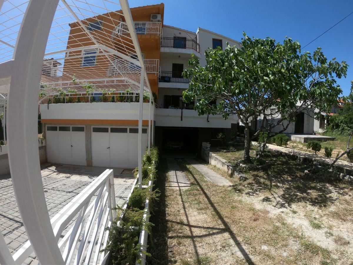 Apartments Delibasic โรกอซนิซา ภายนอก รูปภาพ