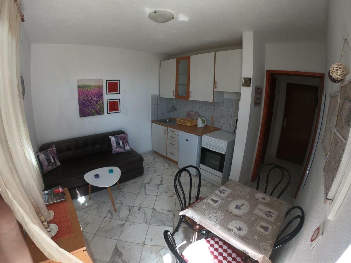 Apartments Delibasic โรกอซนิซา ภายนอก รูปภาพ